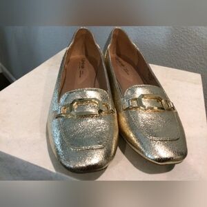 Life Stride Women's Metallic Gold Flats Never Worn